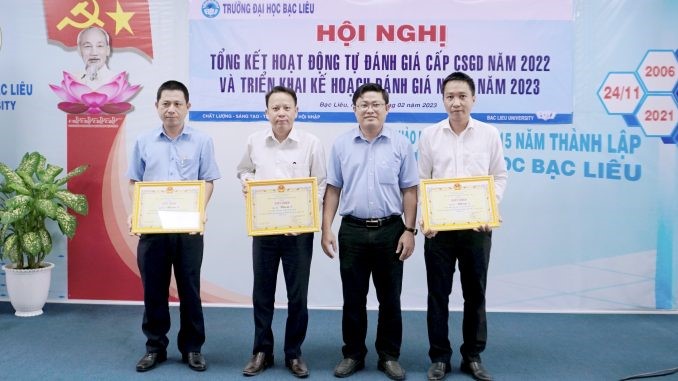 Hội nghị tổng kết hoạt động tự đánh giá cấp cơ sở giáo dục năm 2022 và triển khai kế hoạch đánh giá ngoài năm 2023